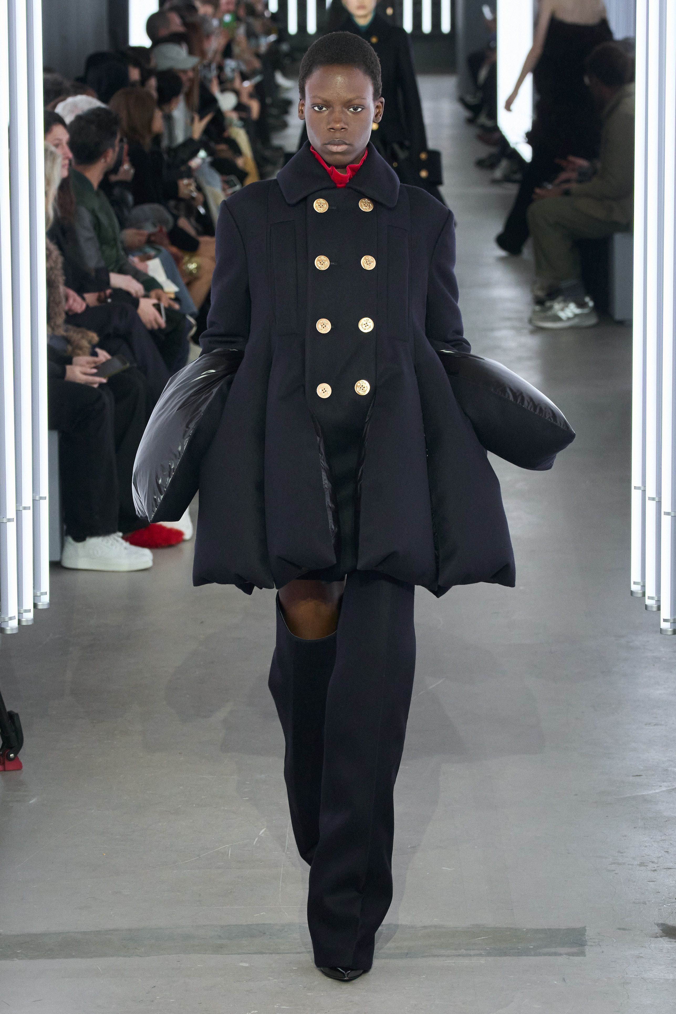サカイ（SACAI）2024-25秋冬コレクション | ファッション | ELLE