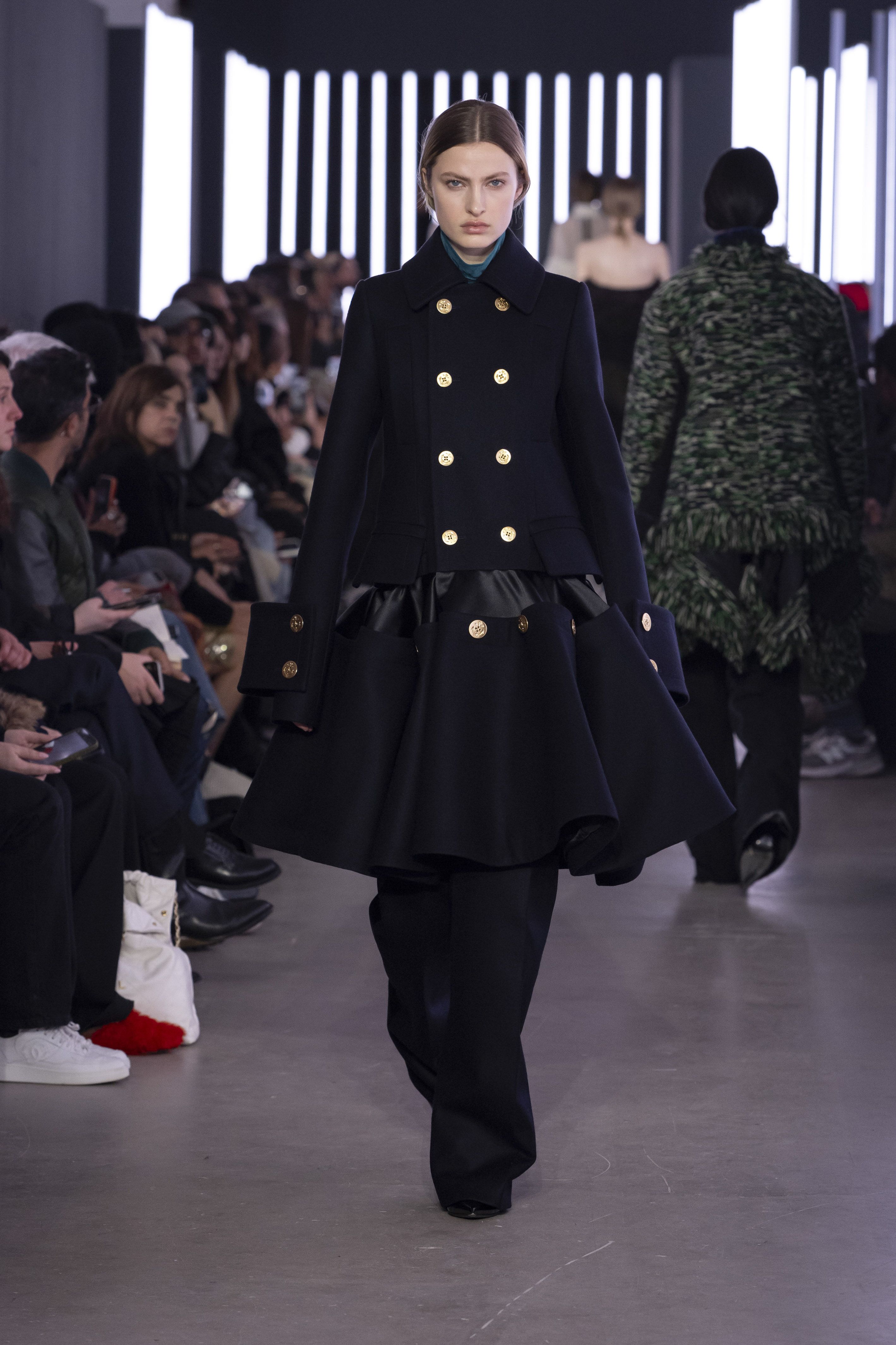 All The Best Looks From Paris Fashion Week Fall Winter 2024   Sacai Fw24 16 65e6273b7c247 