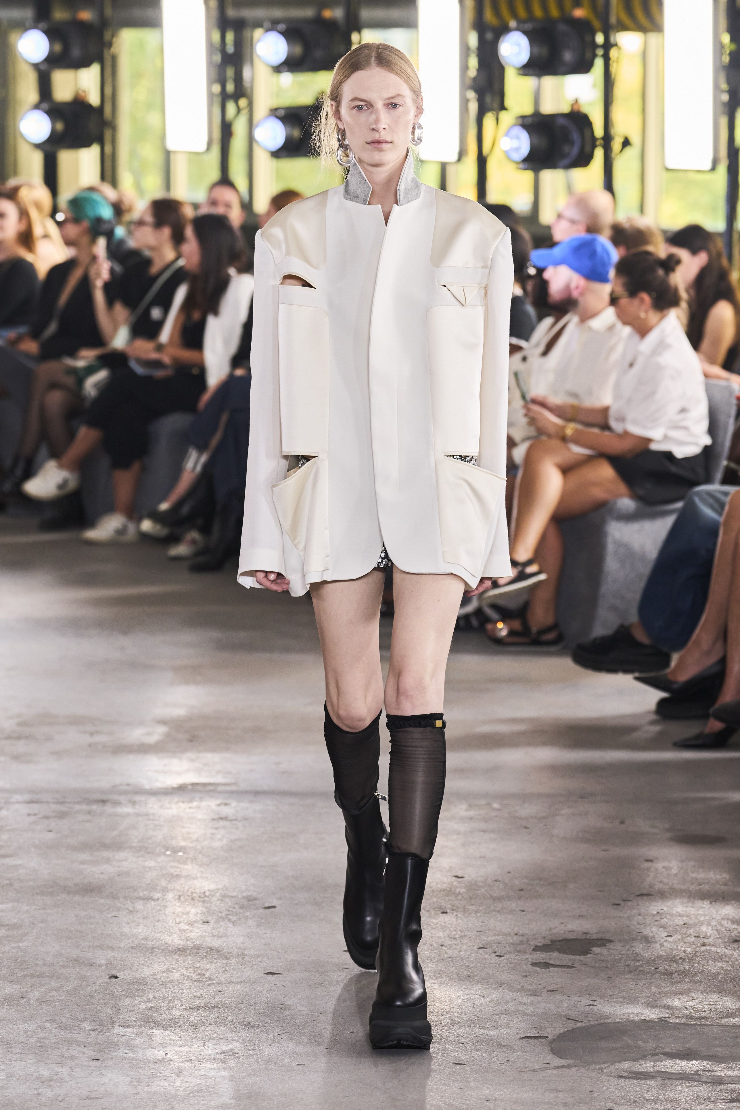 サカイ（SACAI）2024春夏コレクション | ファッション | ELLE
