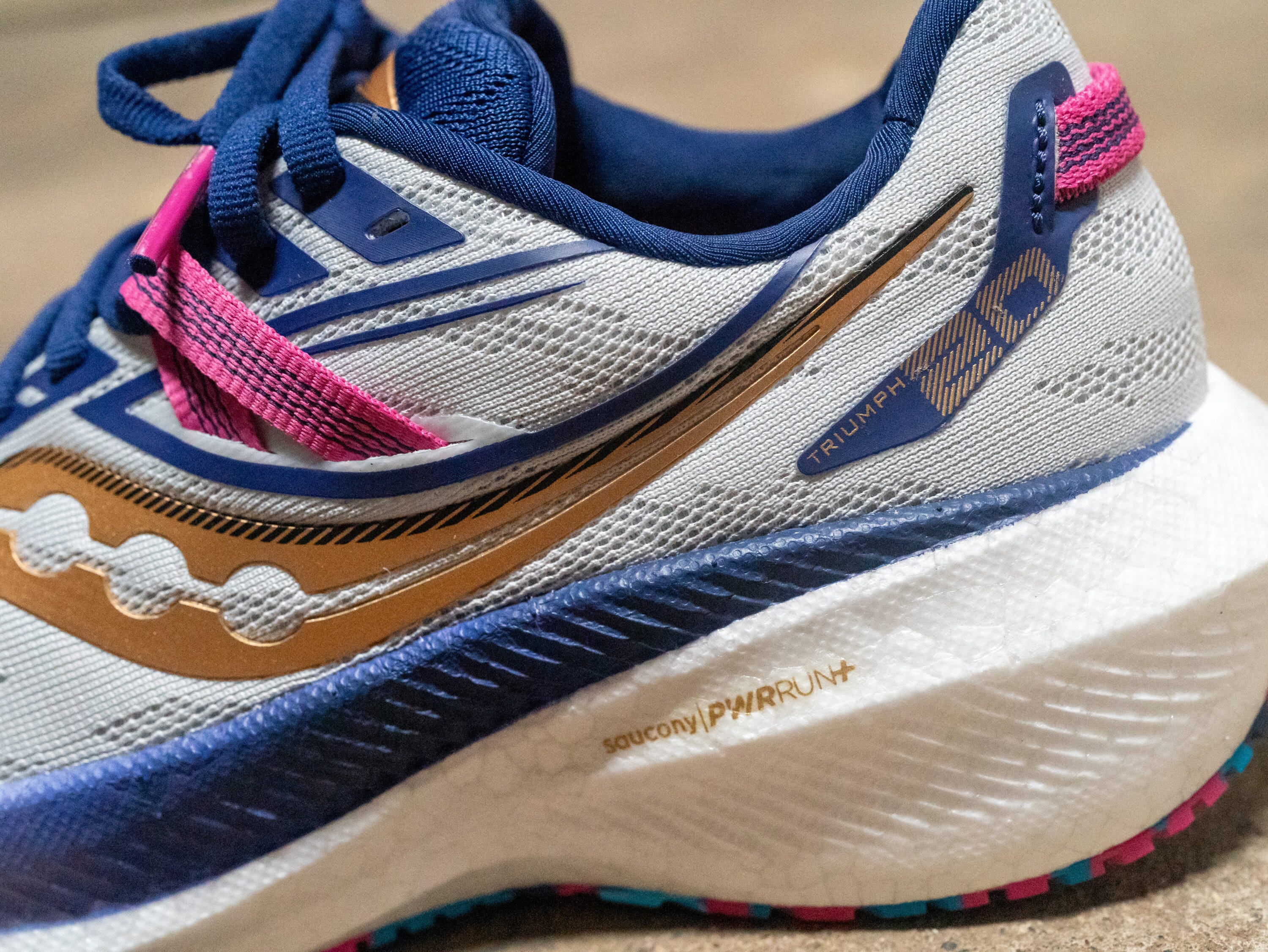 saucony triumph 20