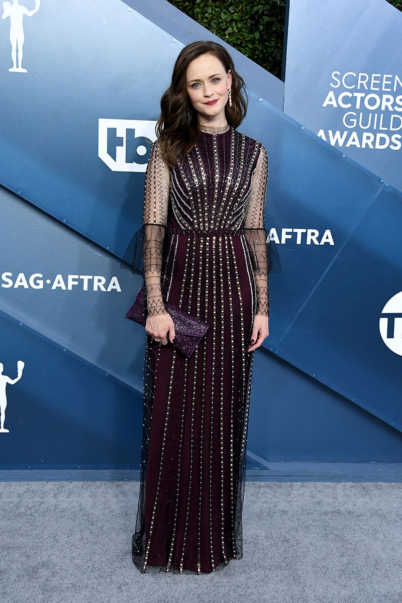 2020 Screen Actors Guild Awards: Red Carpet Arrivals -- Millie Bobby Brown,  Camila Mendes and More!