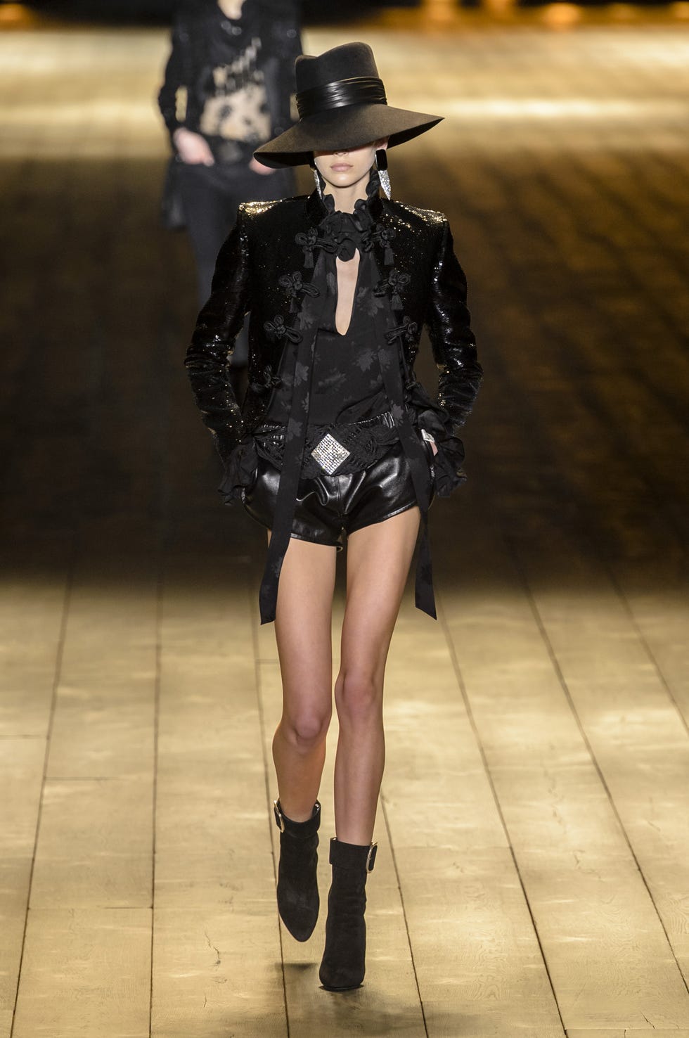 Looks From Saint Laurent Fall 2018 PFW Show – Saint Laurent Runway at ...