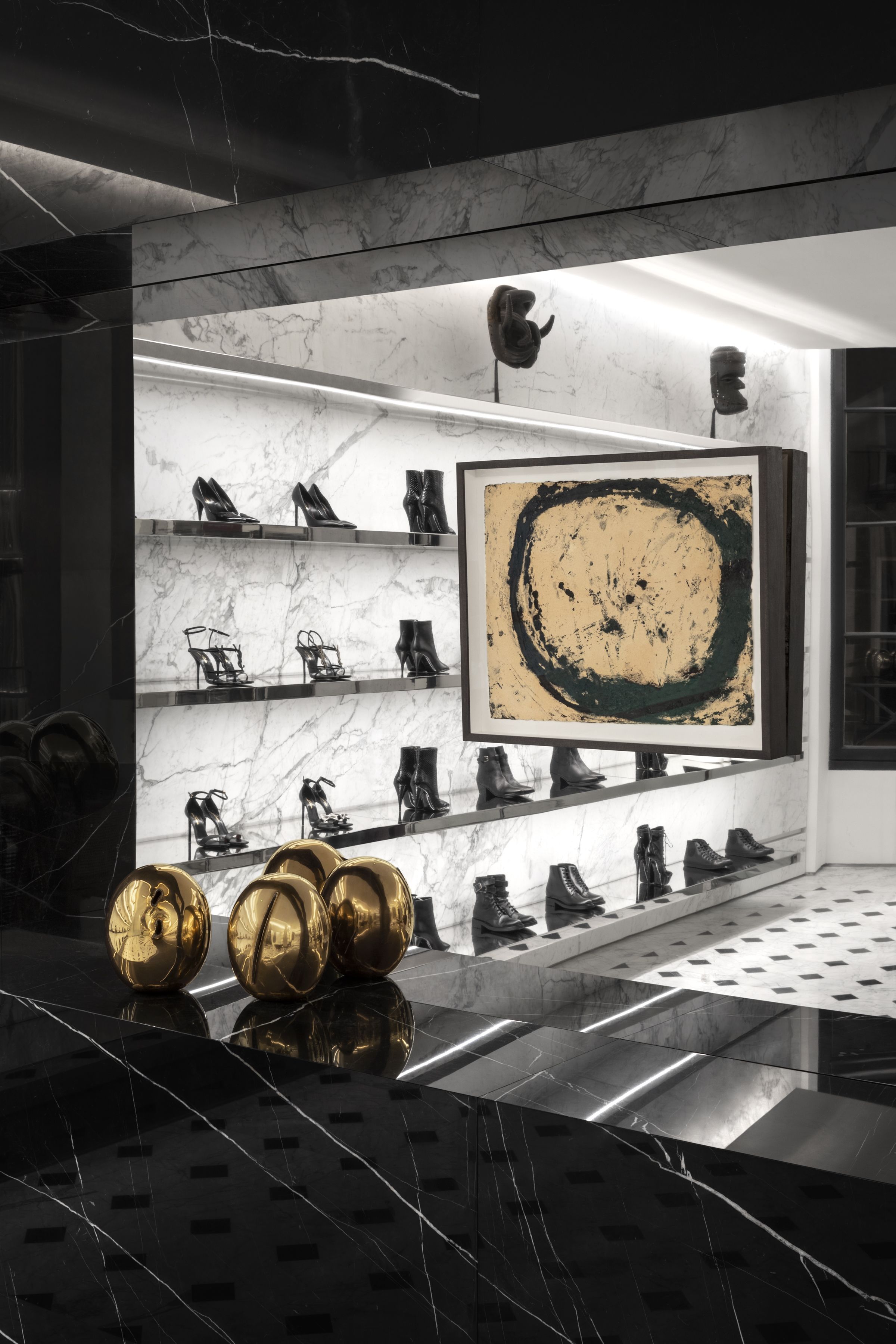 London: Louis Vuitton store renewal