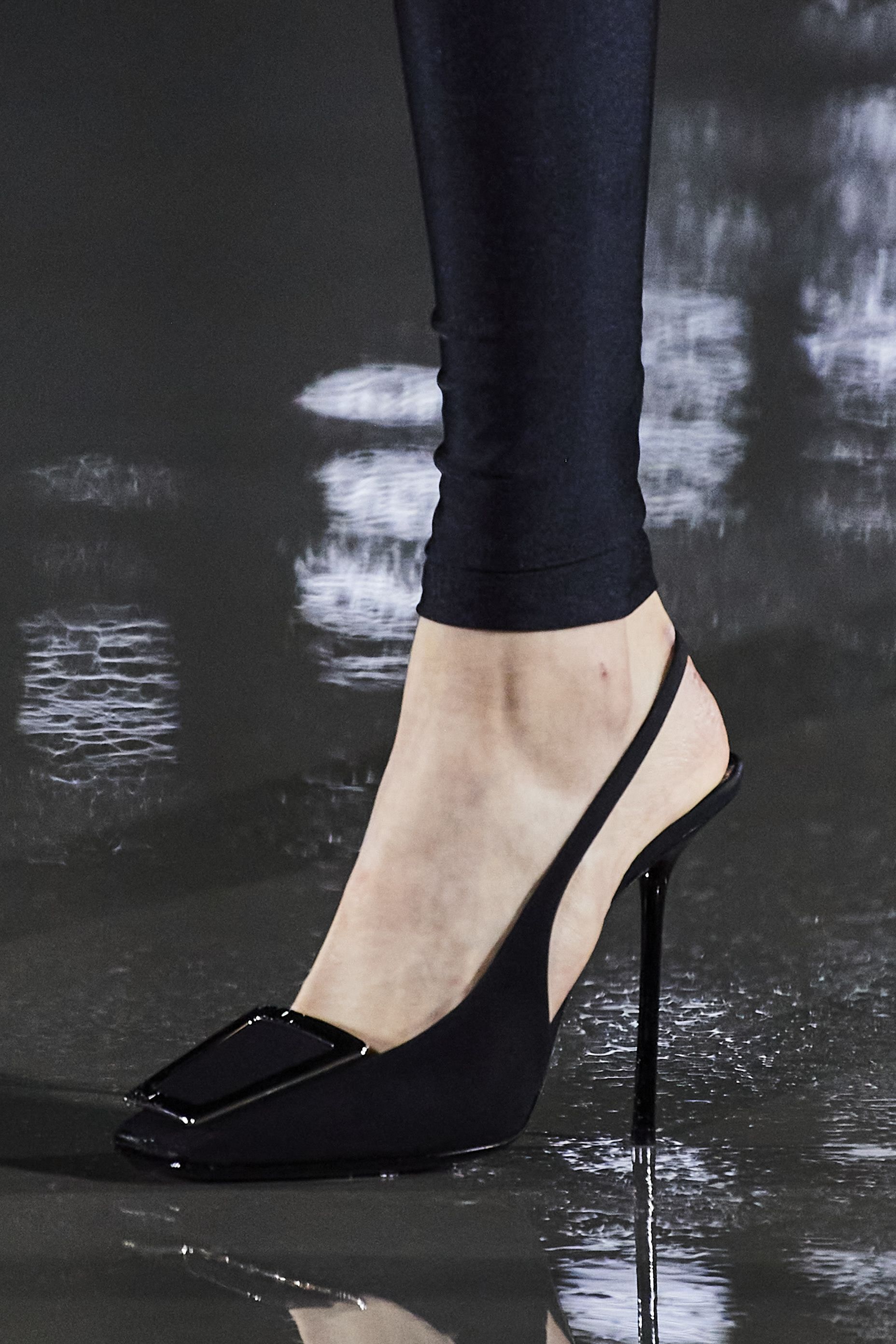 Fur Louis Vuitton Sandals for Women - Vestiaire Collective