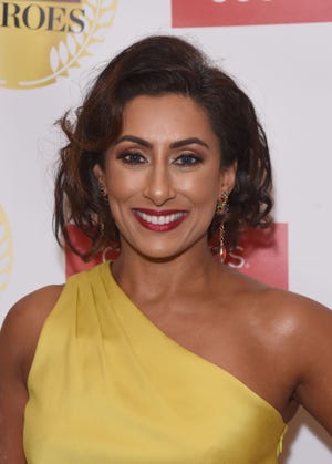 saira khan 50 dancing