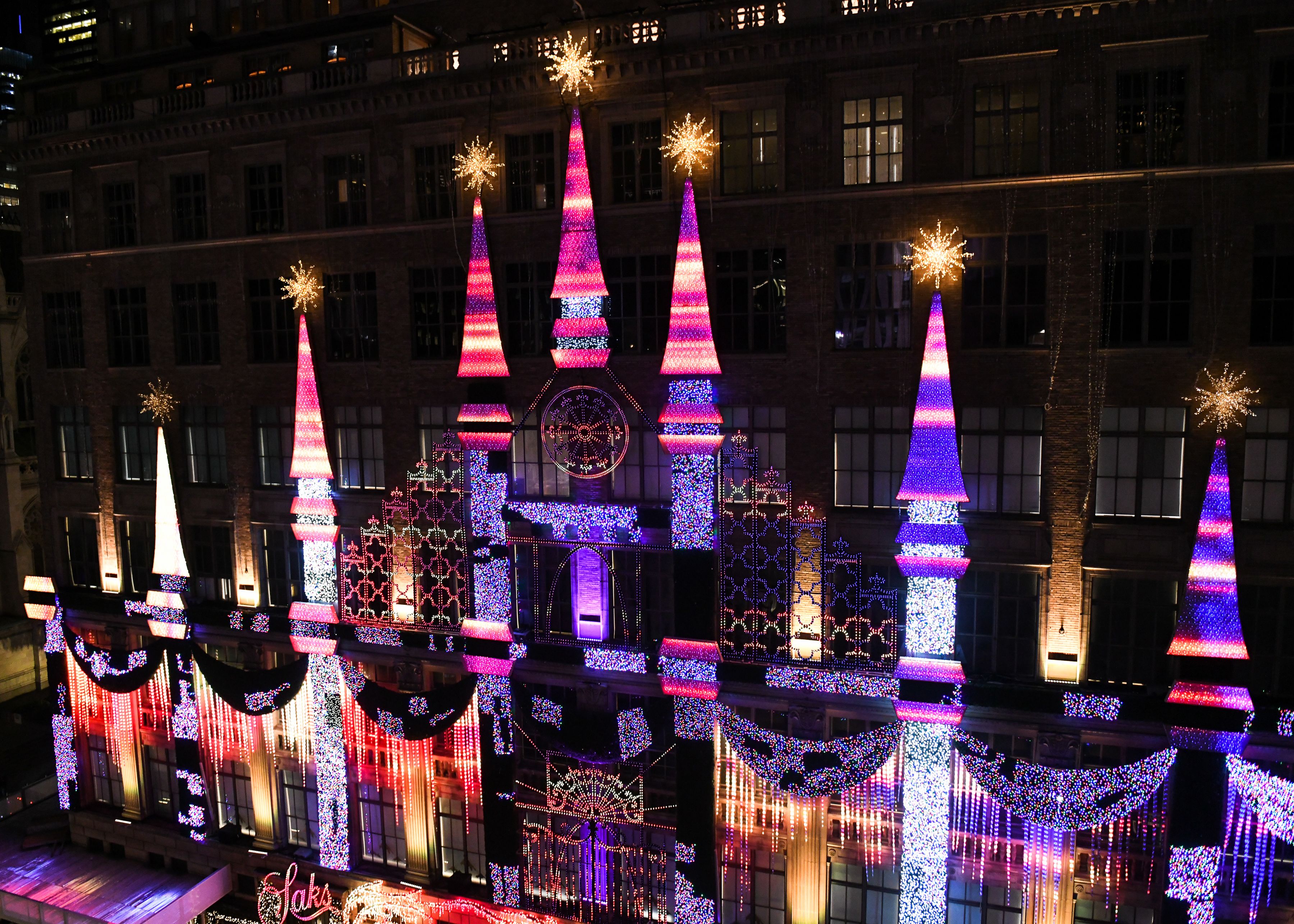Christmas Window Display, Louis Vuitton, Saks Fifth Avenue…