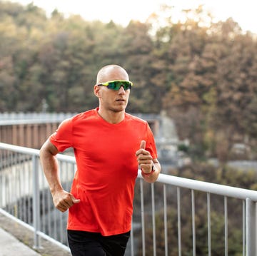 Por qué siempre deberías de salir a correr con gafas de sol por qué siempre deberías de salir a correr con gafas de sol