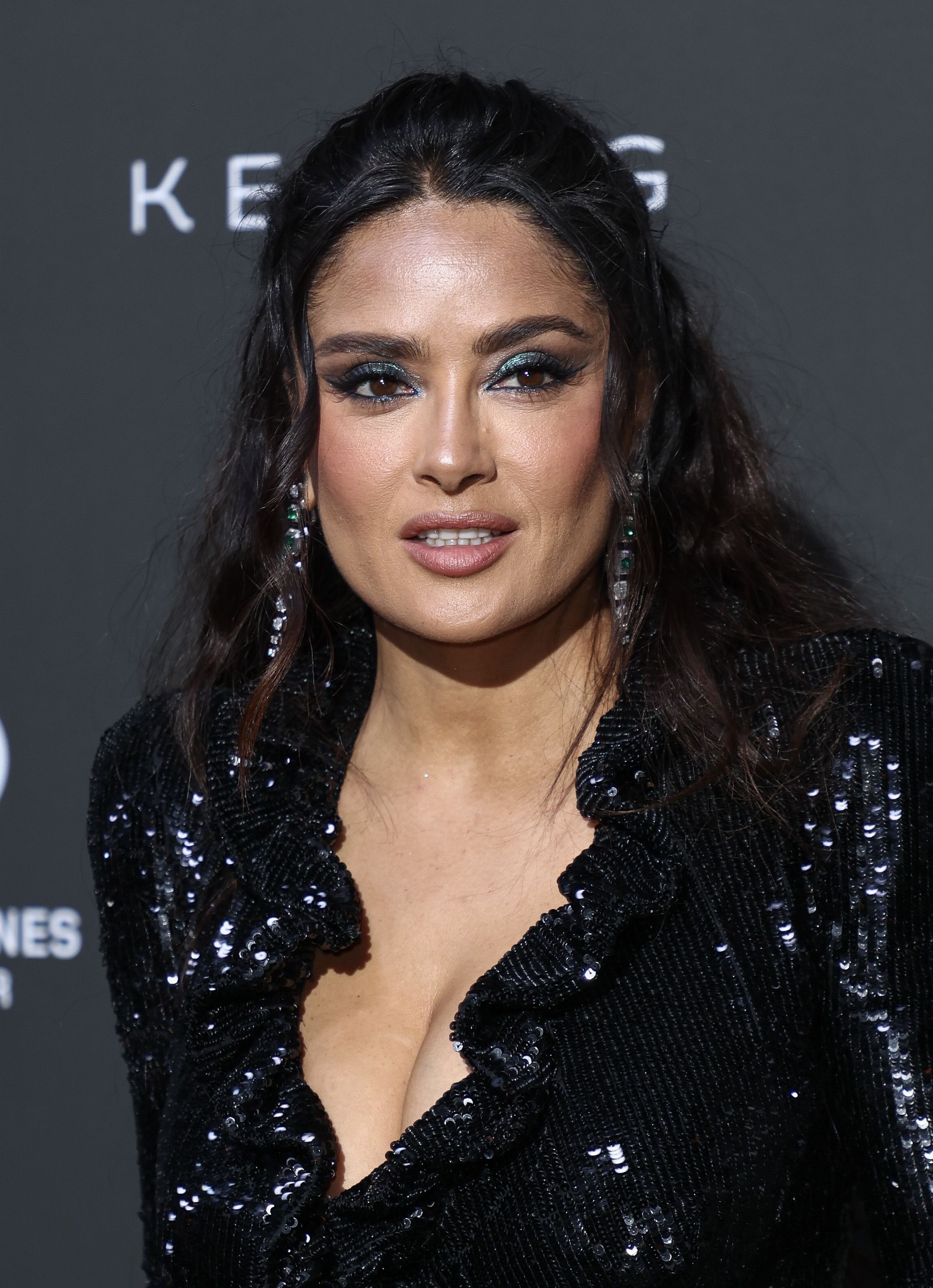 Salma Hayek, 56, Poses Nude, Showing Off Abs in Sauna picture