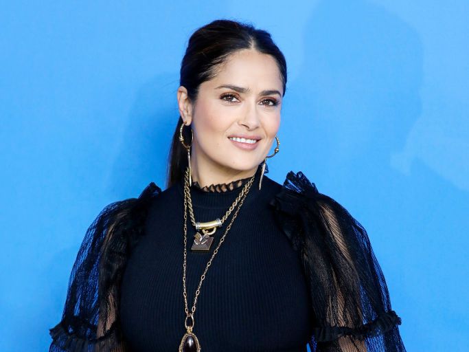 683px x 512px - Salma Hayek Shared a Never-Before-Seen Nude Maternity Photo