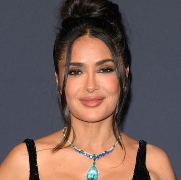 salma hayek grey hair root cover salma hayek grey hair root cover