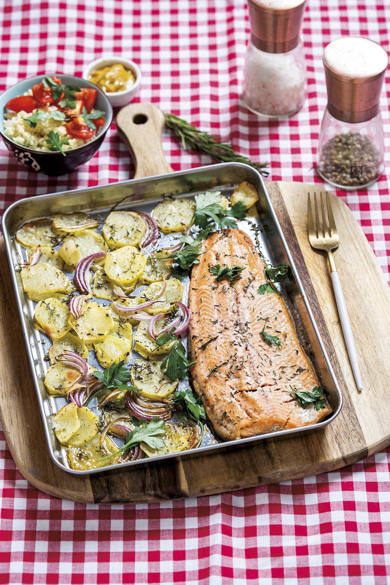 salmón al horno con patatas