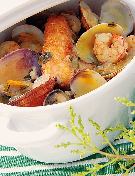 salmón con almejas