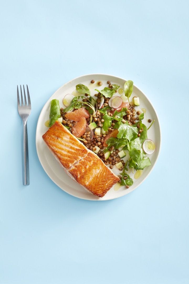salmon with grapefruit and lentil salad