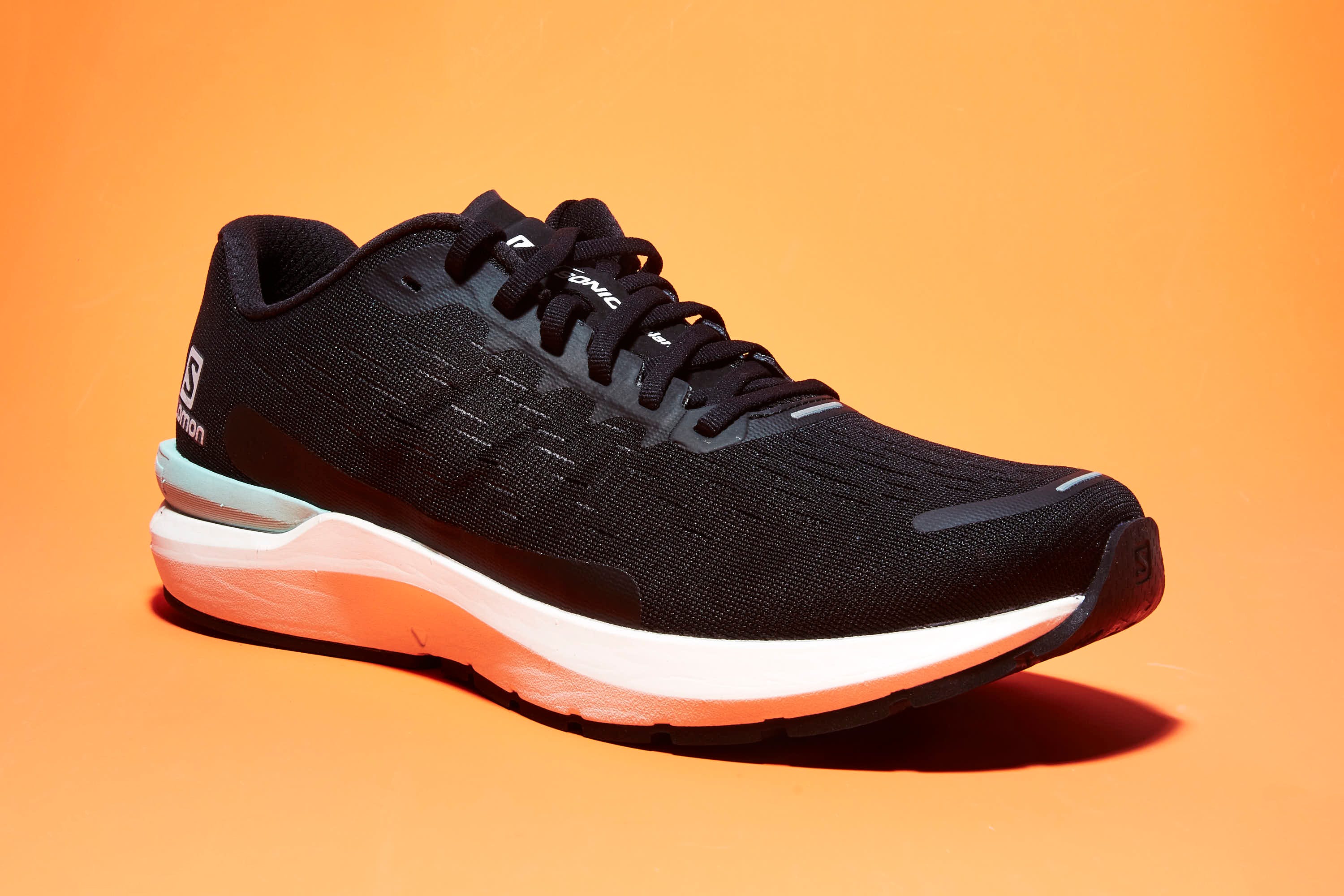Shoe, Footwear, Outdoor shoe, White, Walking shoe, Black, Sportswear, Running shoe, Sneakers, Product, 
