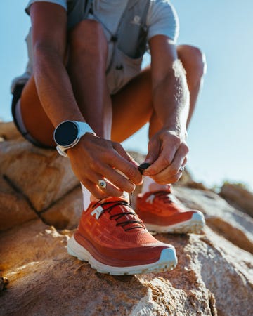 ultra glide salomon de color naranja