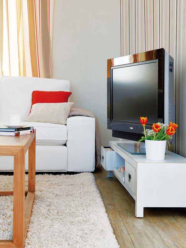 Living room, Furniture, Room, Interior design, Floor, Property, Orange, Red, Table, Coffee table, 