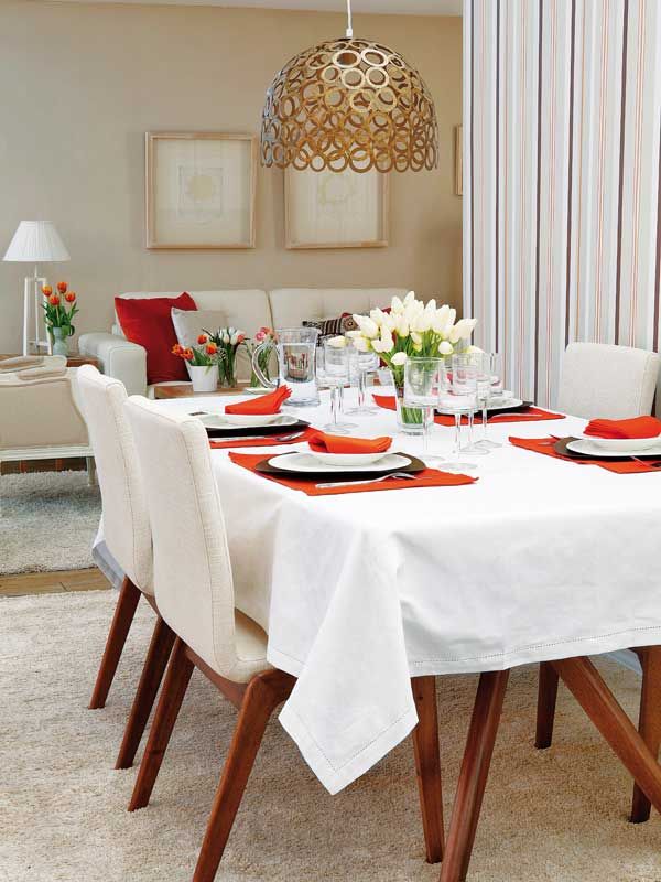 Dining room, Room, Tablecloth, Furniture, Table, Textile, Interior design, Chair, Home accessories, Linens, 