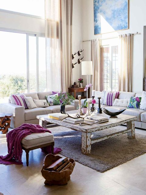 Living room, Furniture, Room, Interior design, Purple, Coffee table, Table, Property, Pink, Violet, 