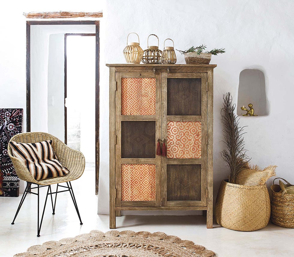 Muebles en tonos tierra para el salón
