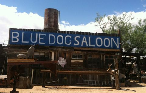 blue dog saloon westworld