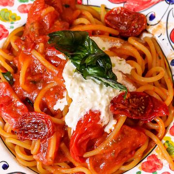 espaguetis con salsa pomodoro