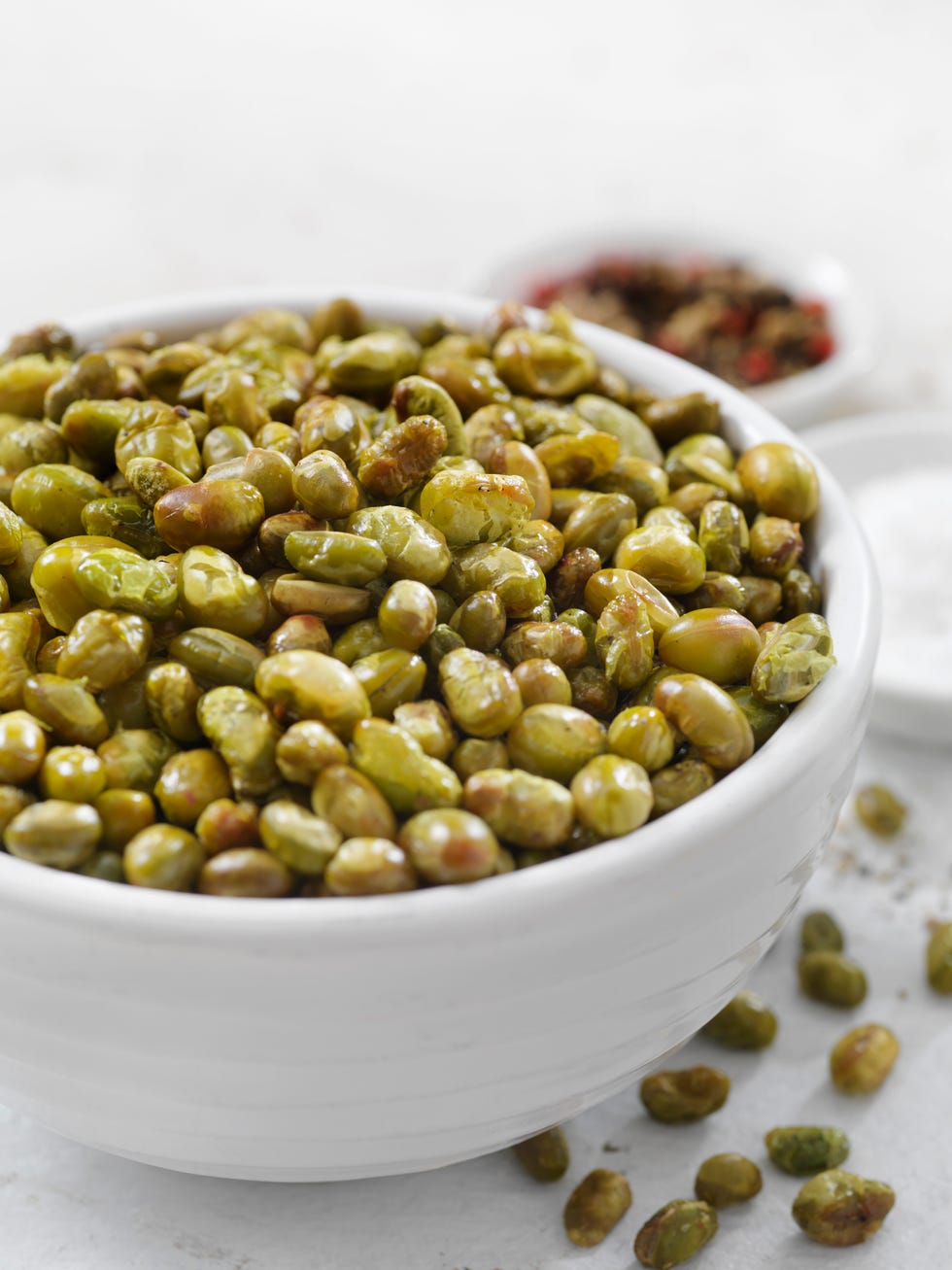 salt and pepper roasted edamame beans