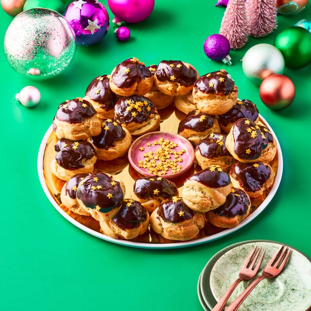 salted caramel profiterole wreath