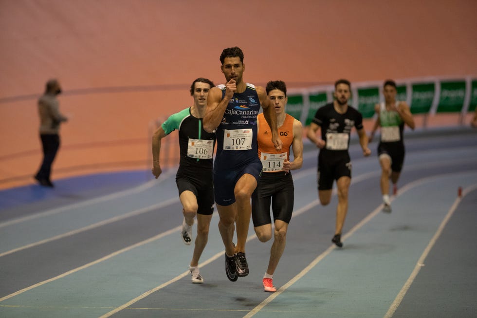 samuel garcía consigue en los 400 metros en valencia la mínima para los europeos de turon 2021