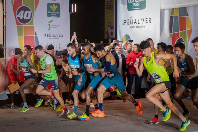 salida de la carrera internacional noche de san anton en jaen
