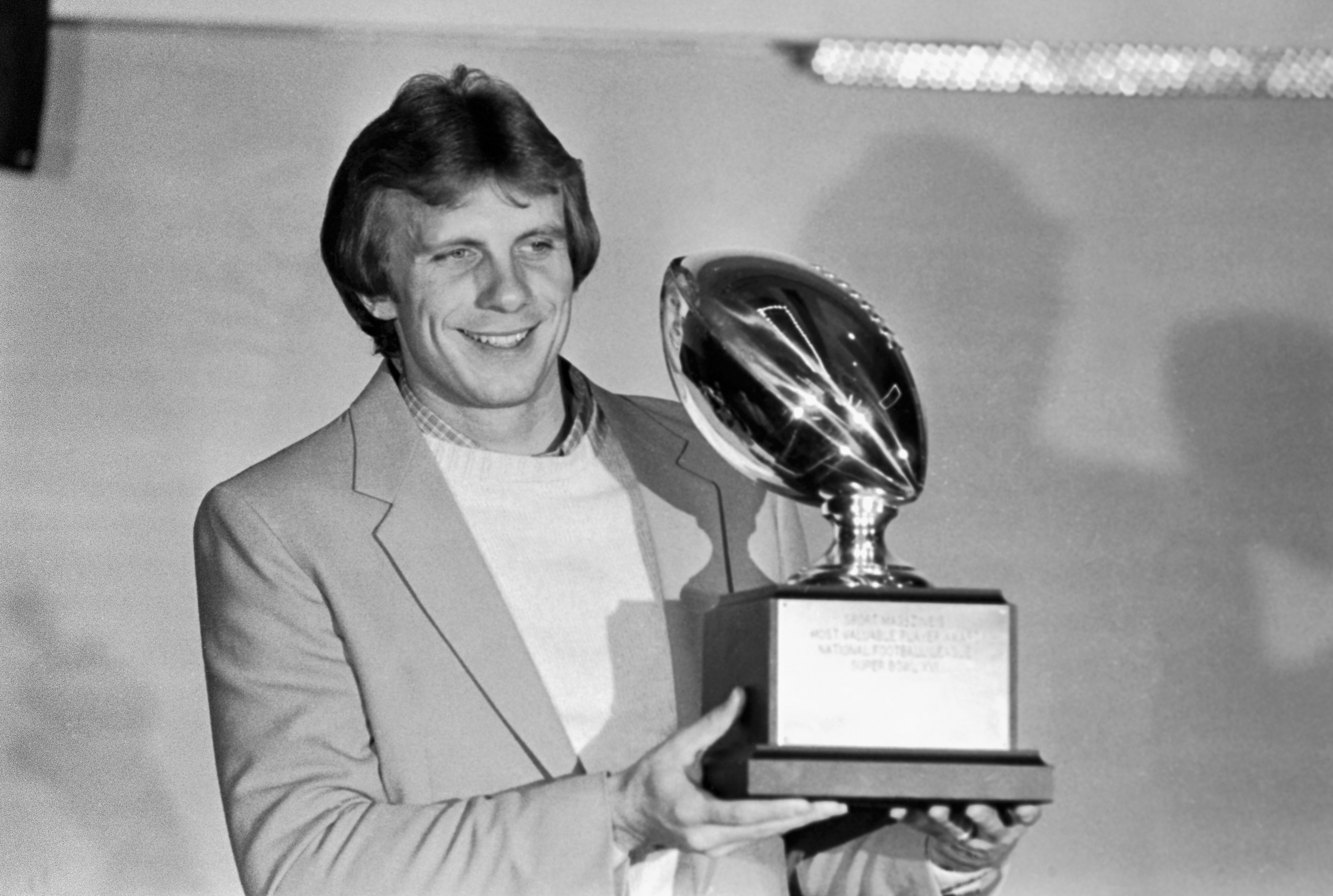 Joe Montana Says Dan Marino Is GOAT QB, Not Tom Brady