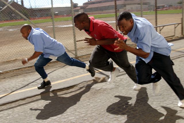 nfl football 2003 kevan barlow visits san quentin