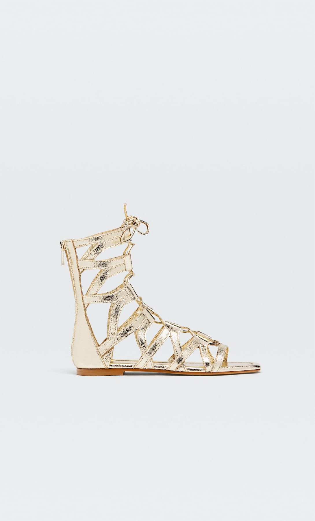 Las sandalias gladiadoras de Stradivarius