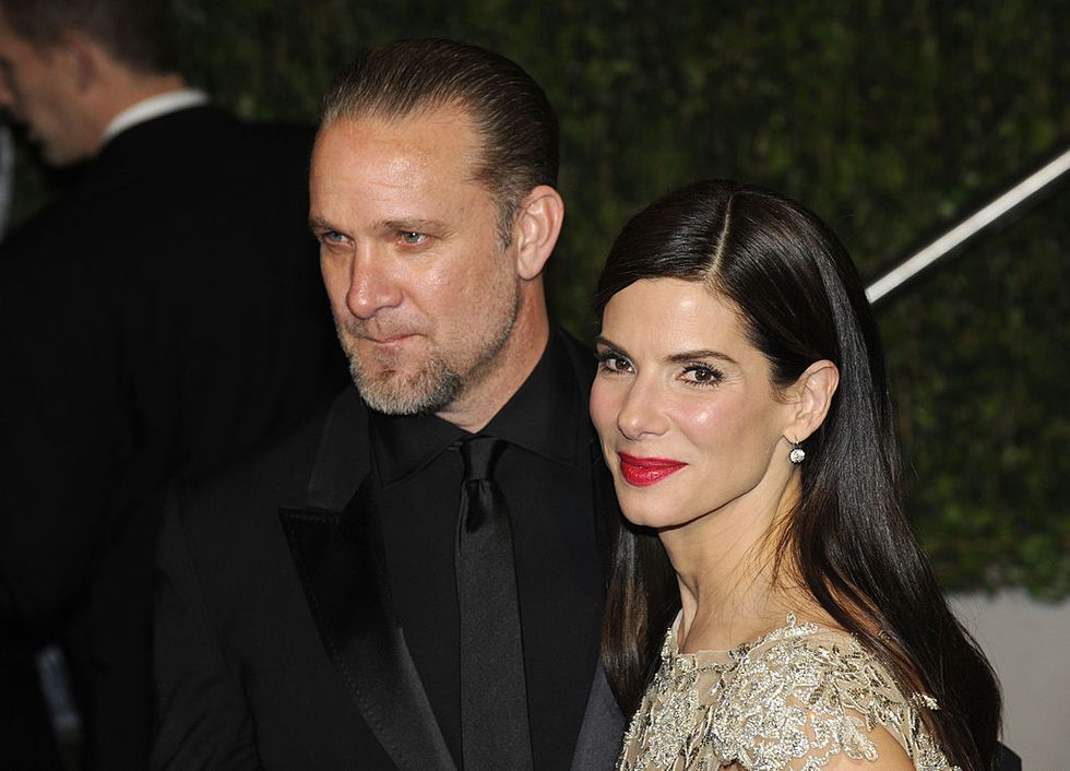 west hollywood, ca march 07 actor jesse james and actress sandra bullock arrive at the 2010 vanity fair oscar party hosted by graydon carter held at sunset tower on march 7, 2010 in west hollywood, california photo by ethan millerwireimage 