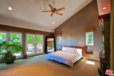 Bedroom, Ceiling fan, Room, Ceiling, Property, Furniture, Building, Interior design, Bed, Bed sheet, 