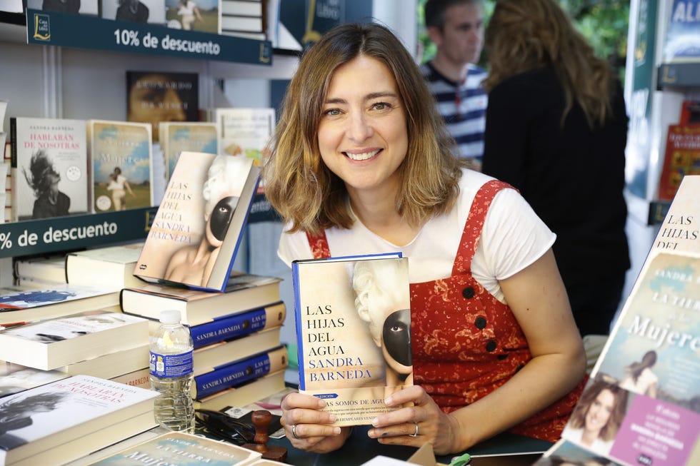 la periodista sandra barneda durante la presentación del libro las hijas del agua en la feria del libro de madrid 2018 madrid 09062018