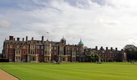 Building, Estate, Grass, Stately home, Lawn, College, Architecture, Mansion, Campus, Palace, 