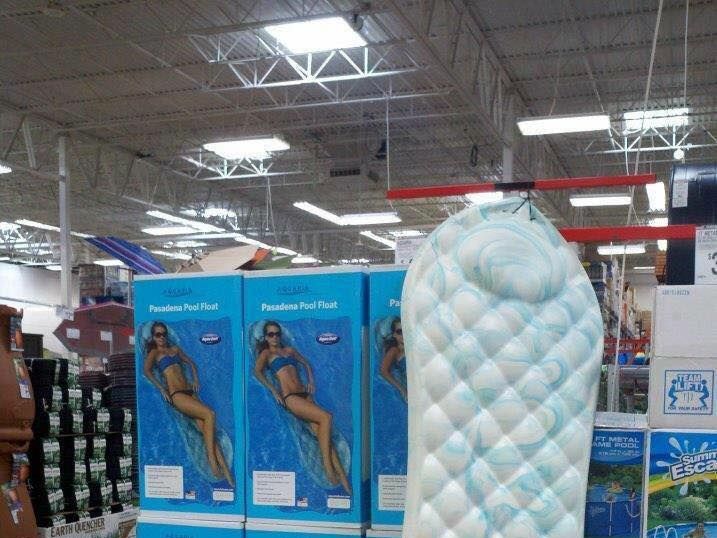 This pool float looks like a sanitary pad so why did no-one run it