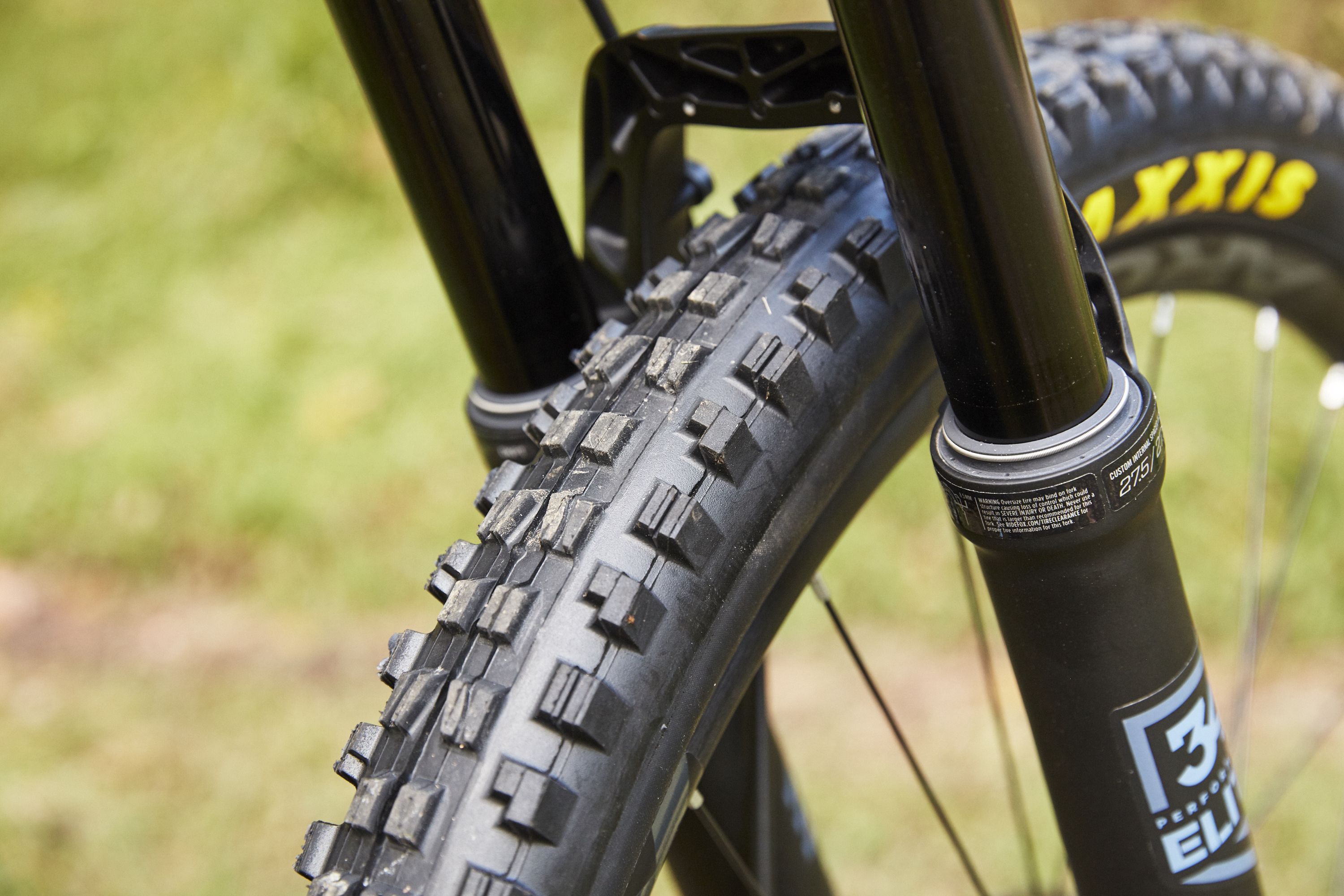 2019 Santa Cruz 5010 Review - Best Mountain Bikes