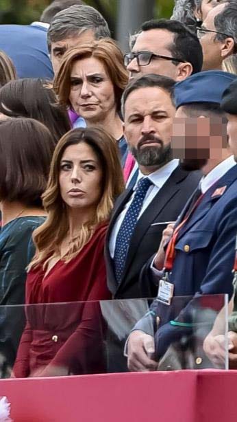 Santiago Abascal junto a su mujer