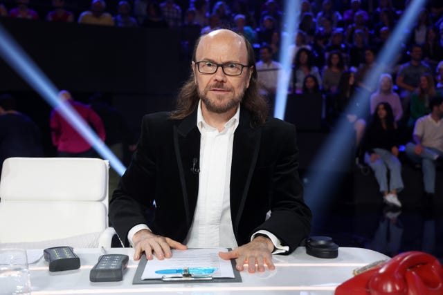 santiago segura, jurado de la gala 9 de 'tu cara me suena 11'