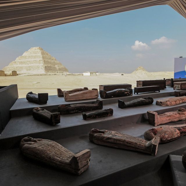 14 november 2020, egypt, giza ancient sarcophagi are displayed during a press conference at saqqara egyptian antiquities officials announced the discovery of at least 100 ancient coffins, some with mummies inside photo fadel dawooddpa photo by fadel dawoodpicture alliance via getty images