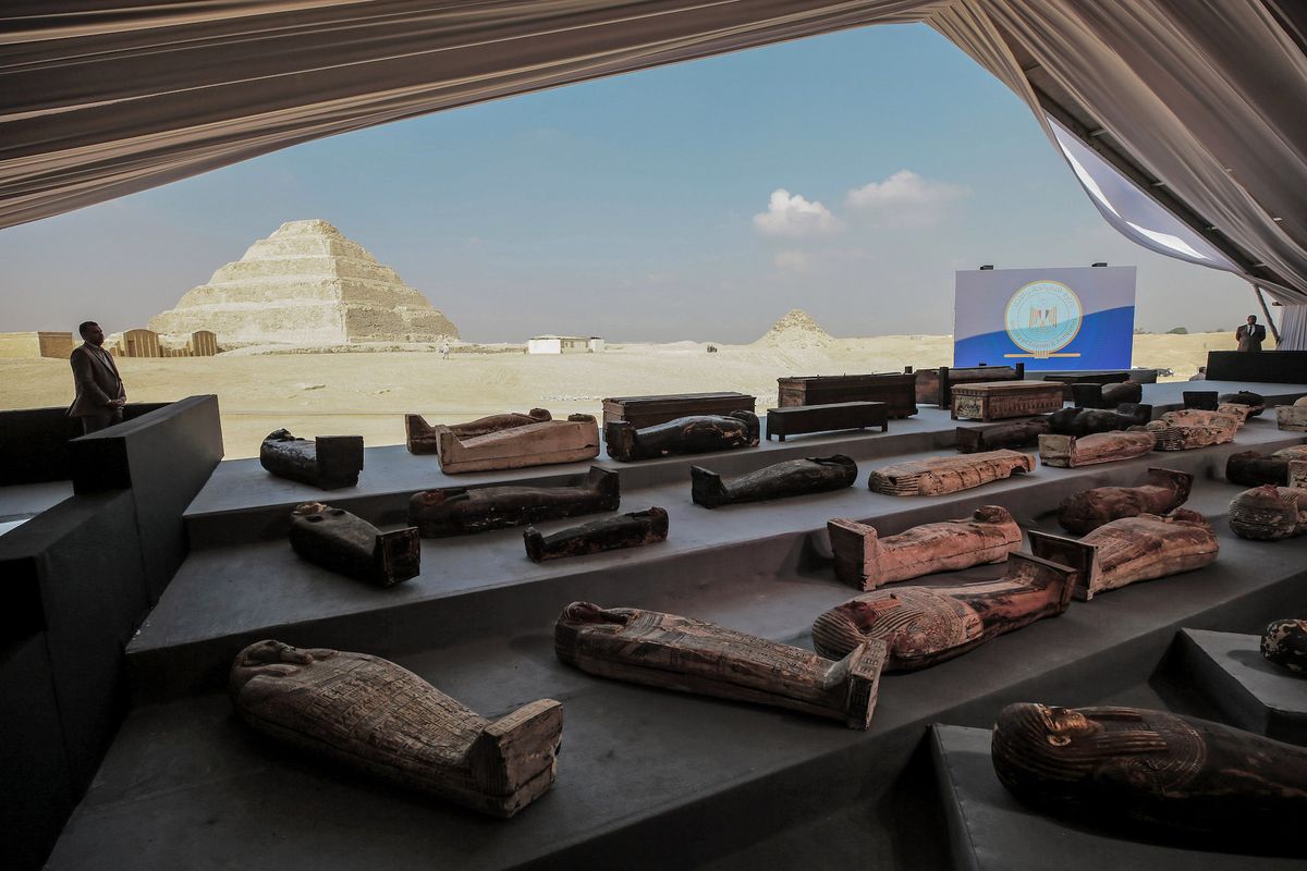 14 november 2020, egypt, giza ancient sarcophagi are displayed during a press conference at saqqara egyptian antiquities officials announced the discovery of at least 100 ancient coffins, some with mummies inside photo fadel dawooddpa photo by fadel dawoodpicture alliance via getty images