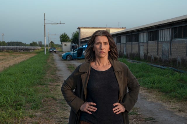 sara la donna nell'ombra. teresa saponangelo as sara in episode 102 of sara la donna nell'ombra. cr. duccio giordano/netflix © 2025