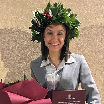 Sara Nestola neo laureata dopo la maratona di valencia sara nestola si è laureata in scienze dell'educazione
