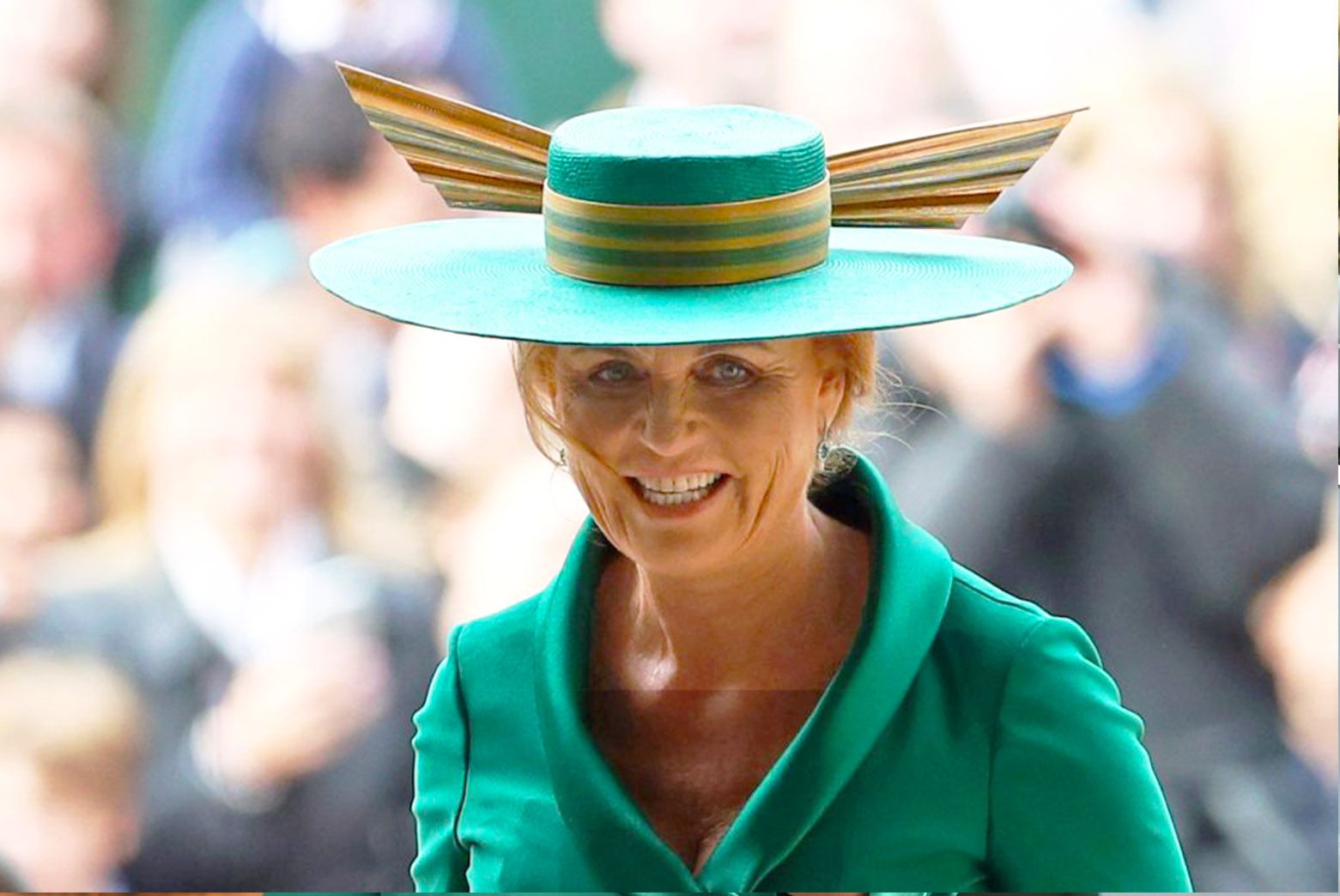 I Am Obsessed with Fergie s Golden Snitch Hat at Princess