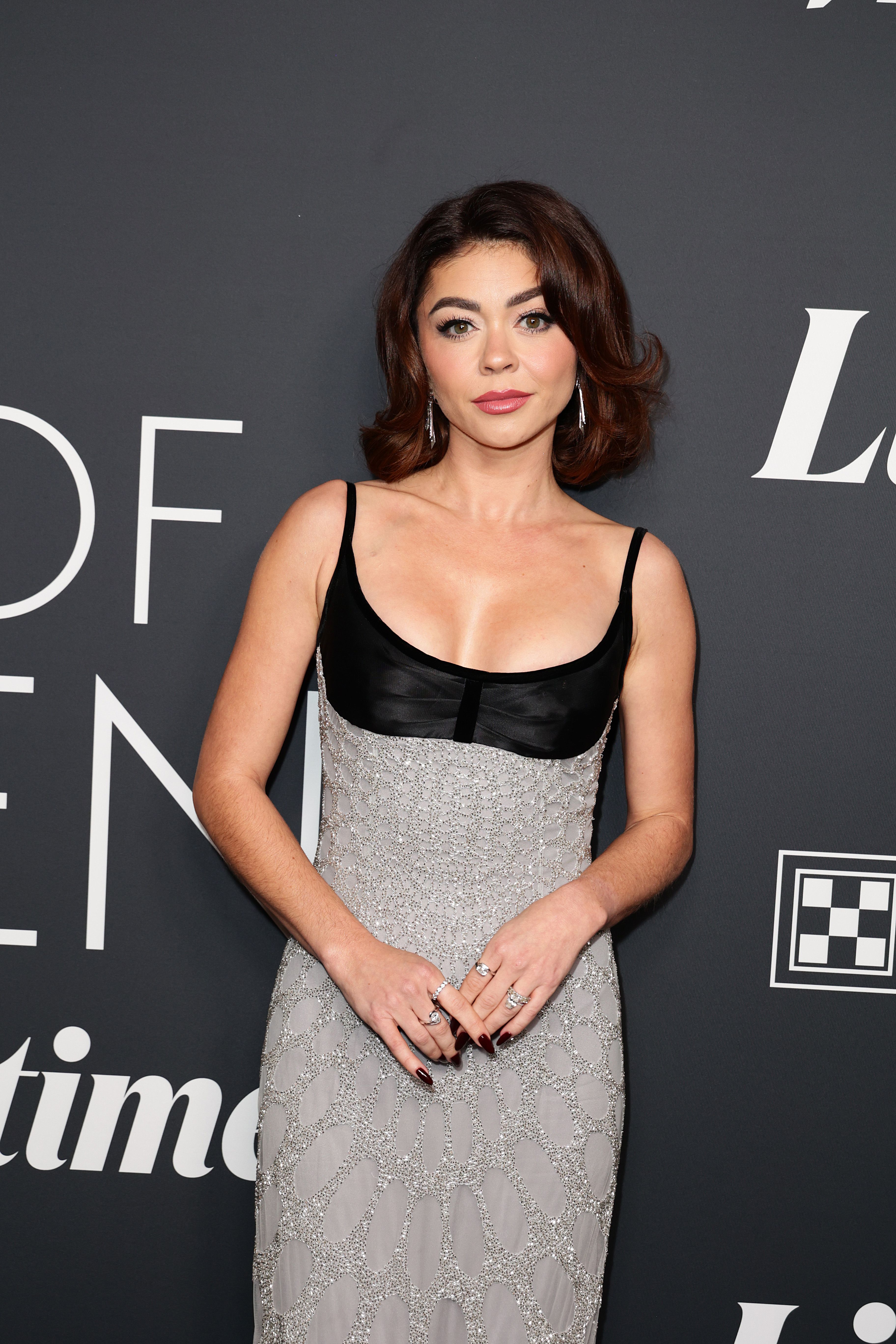 Modern Family's Sarah Hyland reflects on past abusive relationship