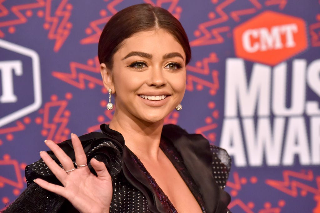 Sarah Hyland Showed Off Her Scars In Her Gorgeous Red Bikini Pics Sarah Hyland Instagram