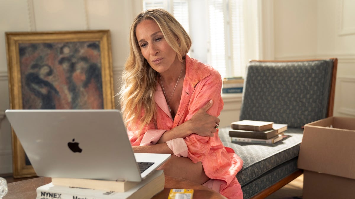 Aperçu de 11 fois où Sarah Jessica Parker s'est habillée comme Carrie Bradshaw dans la vraie vie