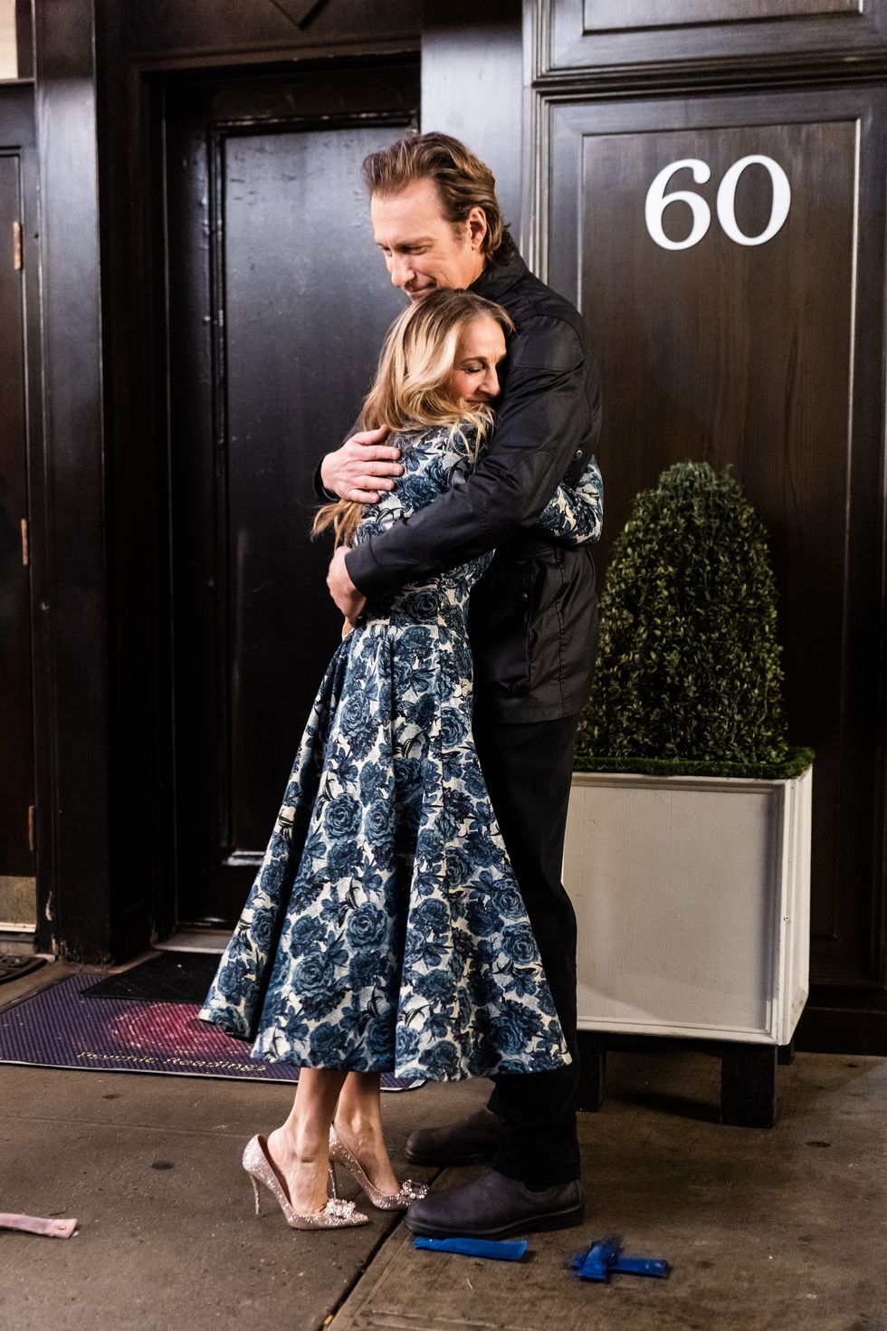 sarah jessica parker as carrie bradshaw and john corbett as aidan shaw on the set of and just like that
