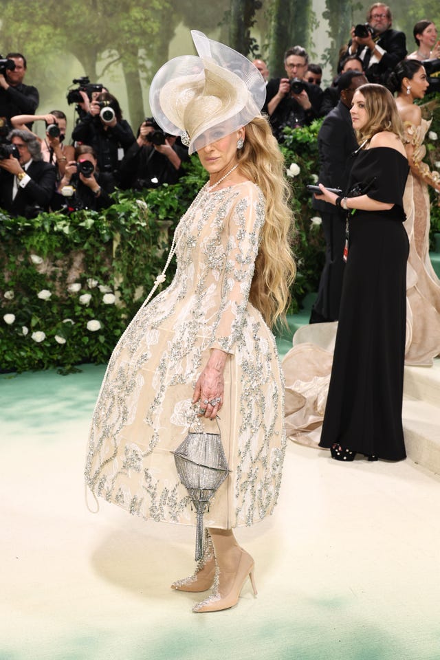 Sarah Jessica Parker Attends the 2024 Met Gala in a Cream Richard Quinn